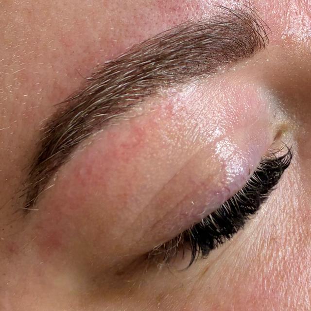 🌿 Defined Brows Club